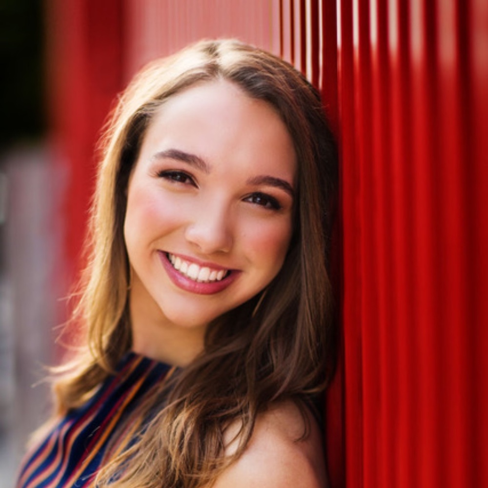 Meet your Posher, Elizabeth